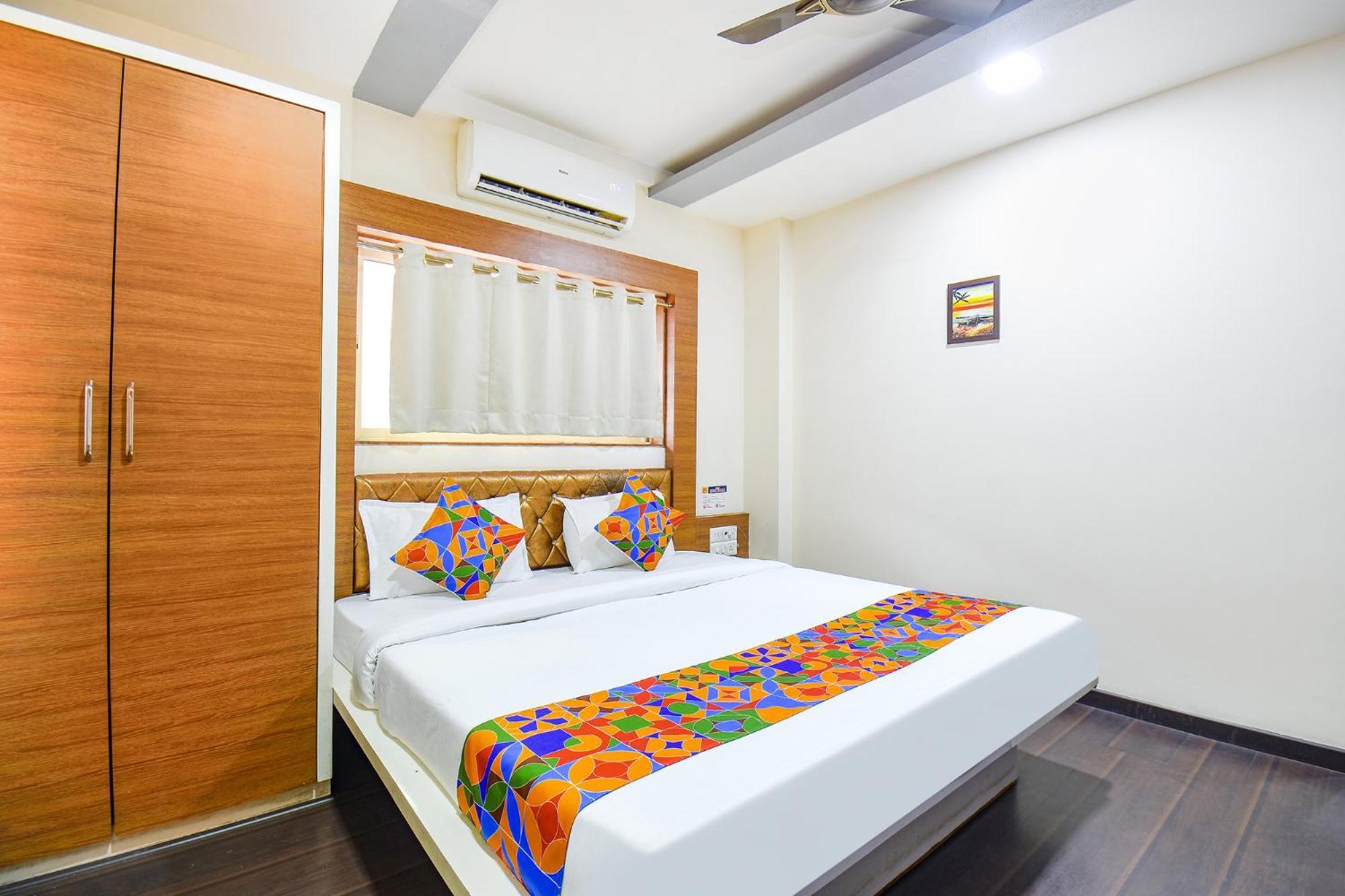 FabHotel Corporate Guestline Pimpri-Chinchwad Exterior foto